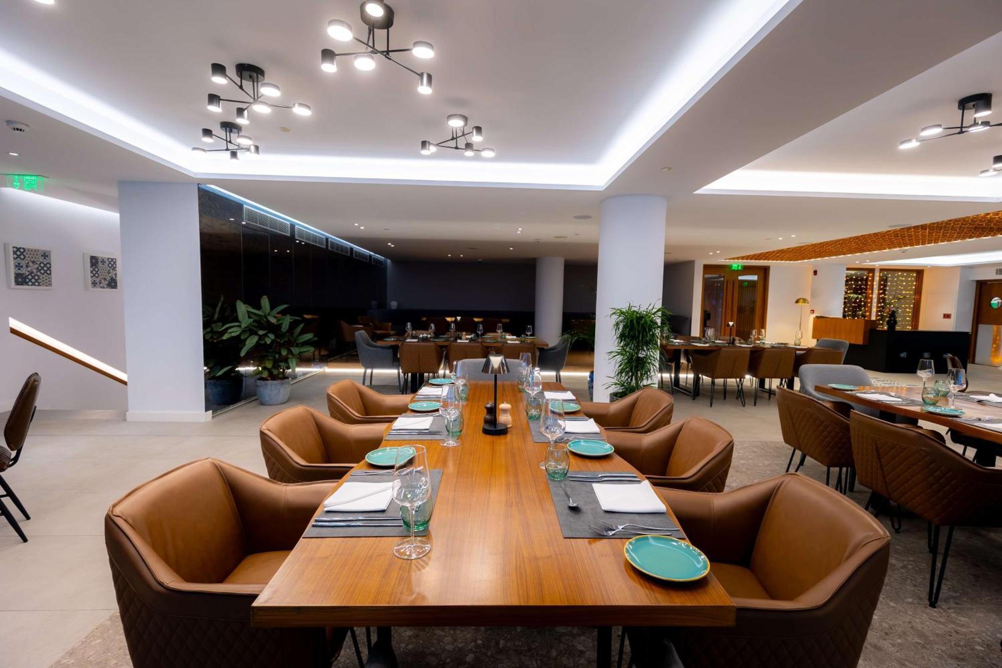 Radisson Complex